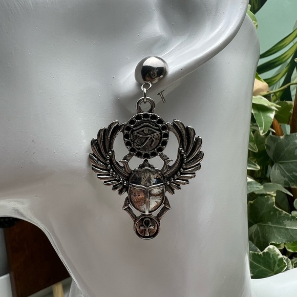 Ancient Egyptian Beetles Spiritual Statement Earrings  -  Eye of Ra Earrings - Picture 4 of 10